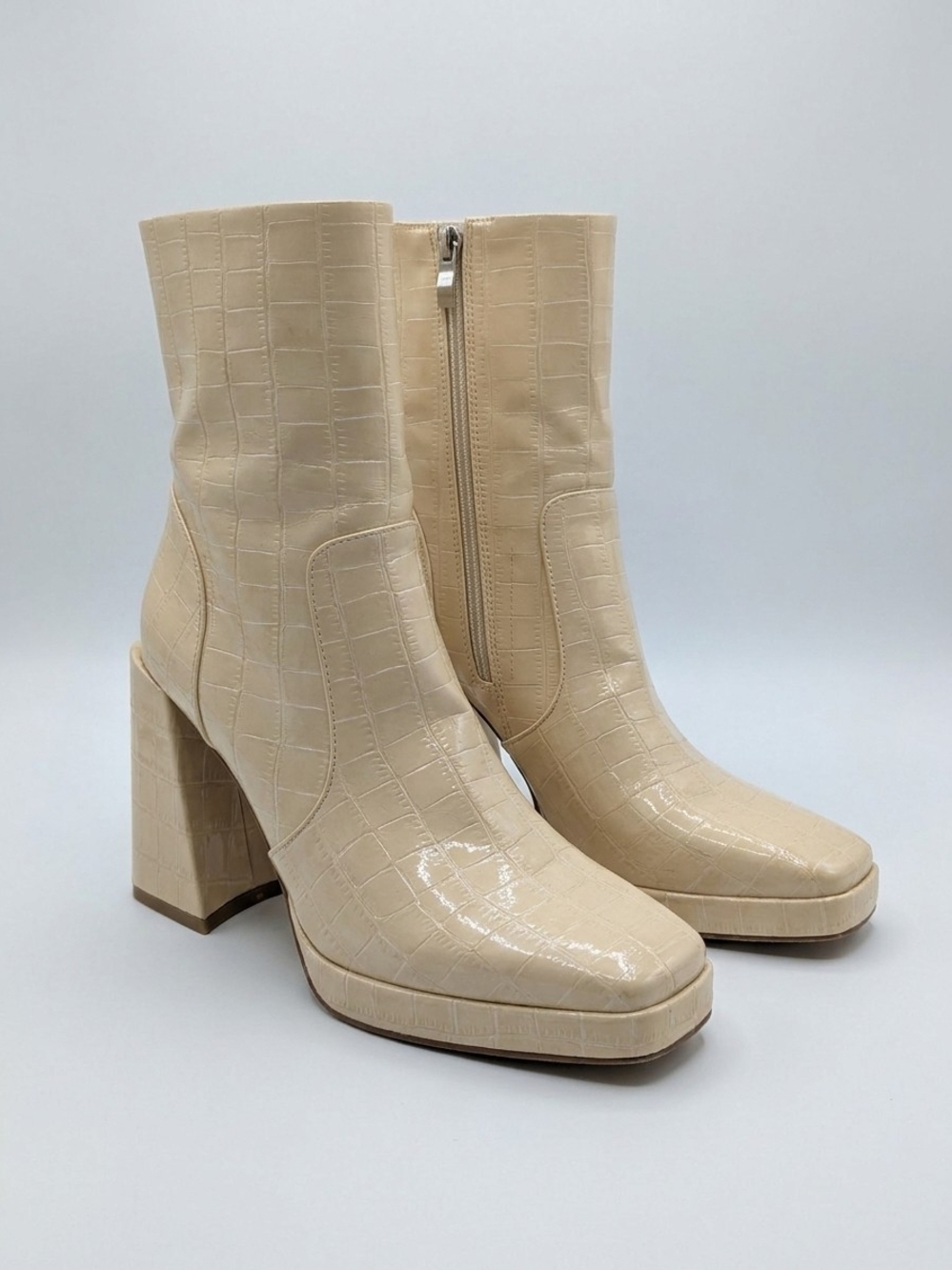 Princess Polly Cream Croc Embossed Platform Ankle Boots Size 8.5